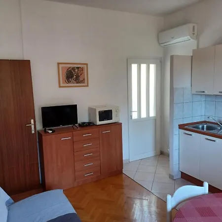 Apartament Mari Krilo