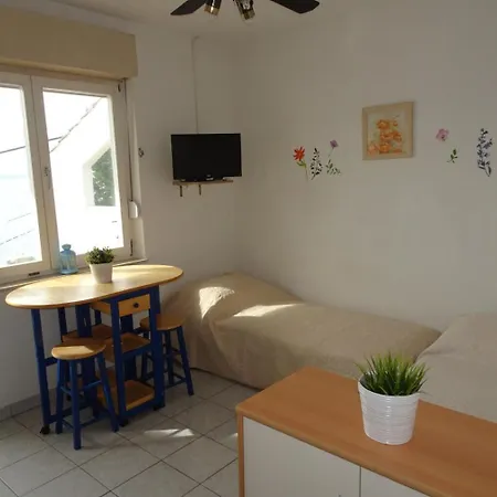 Apartament Mari *