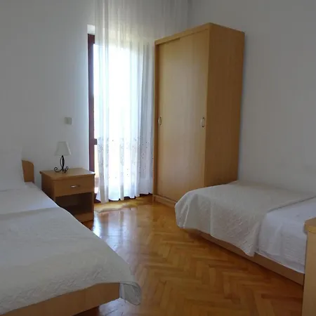 Apartament Mari *